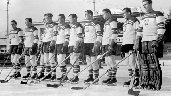 Zahájení světových mistrovství hokeje v roce 1933