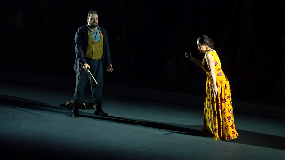 Ukázka z&nbsp;opery <em>Carmen</em> v&nbsp;nastudování režiséra Lea Muscata, www.operadifirenze.it