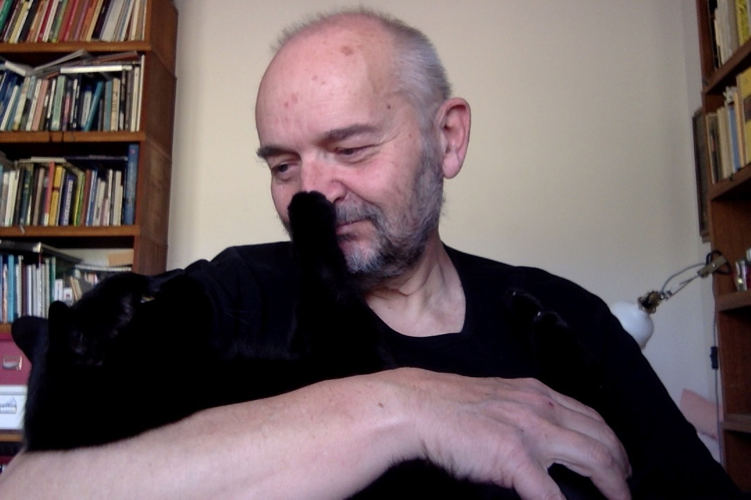 Jan Burian s černou kočkou