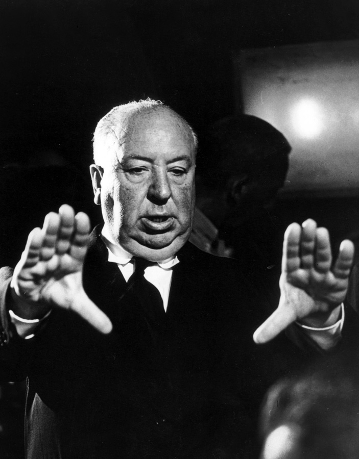 Alfred Hitchcock režírující.