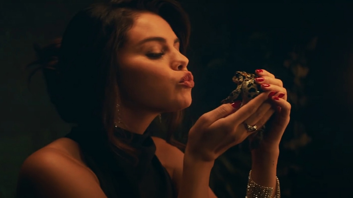 Selena Gomez v klipu Boyfriend
