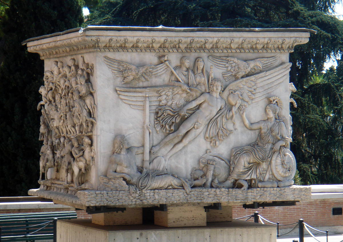 Podstavec sloupu císaře Antonina Pia, rok 161