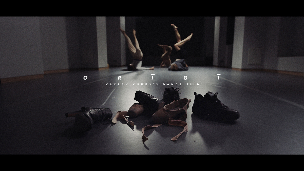 Screenshot z tanečnímu filmu ORĪGĪ