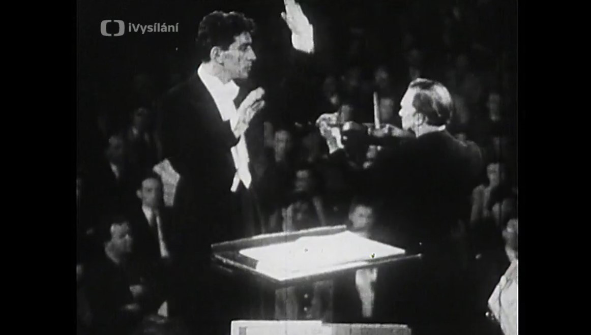 dirigující Leonard Bernstein