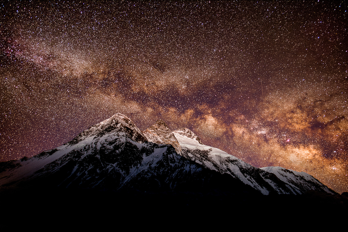 Mléčná dráha nad Broad Peakem