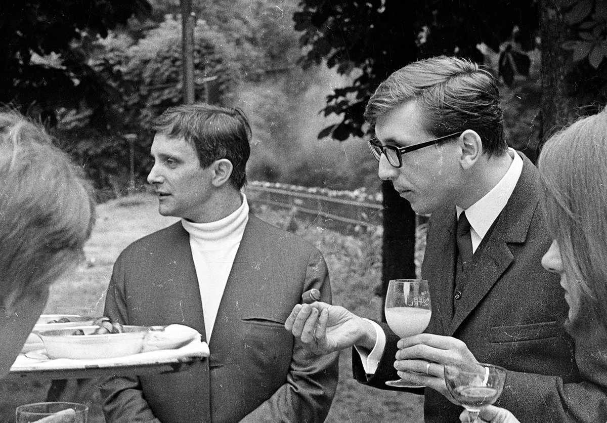 Jiří Suchý a&nbsp;Jiří Menzel na karlovarském festivalu v&nbsp;roce 1966