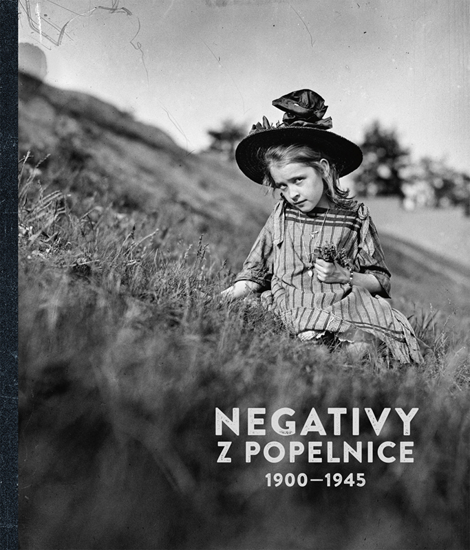 Foto z knihy Negativy z popelnice 1900–1945