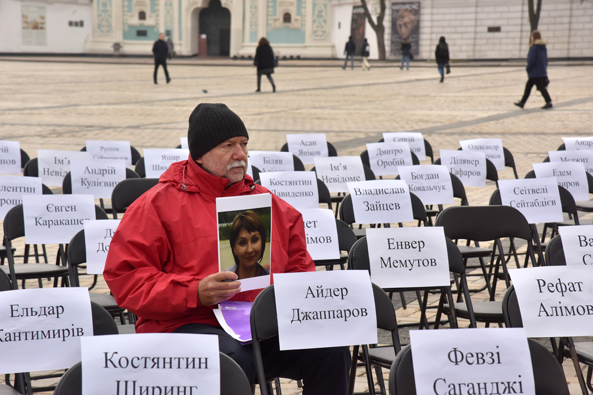 Andrej Kurkov na demonstraci v Kyjevě