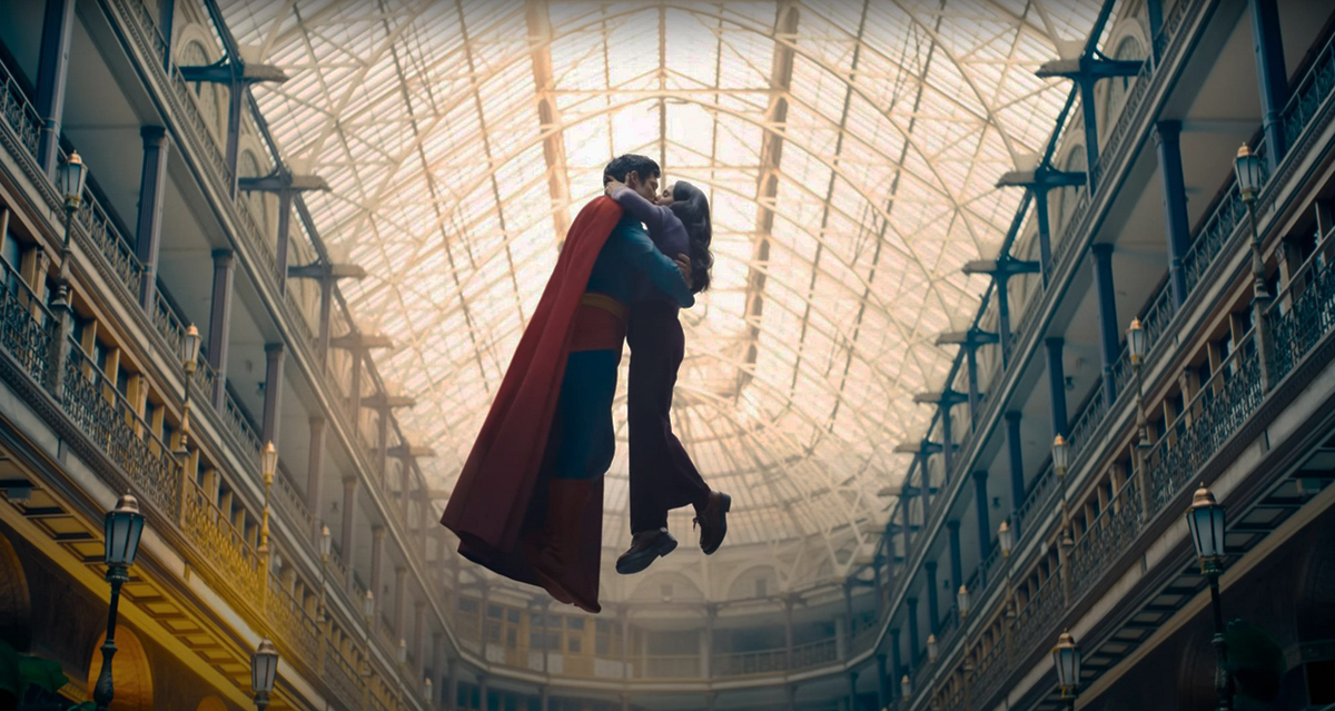 Superman (David Corenswet) a Lois Laneová (Rachel Brosnahanová) v další superhrdinské adaptaci