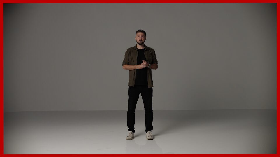 Novinář Dan Sywala,