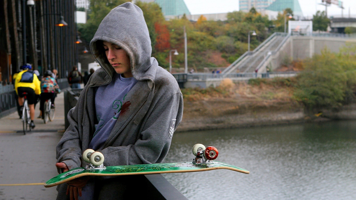 Záběr z filmu Slon (2003) amerického režiséra Gusa Vana Santa