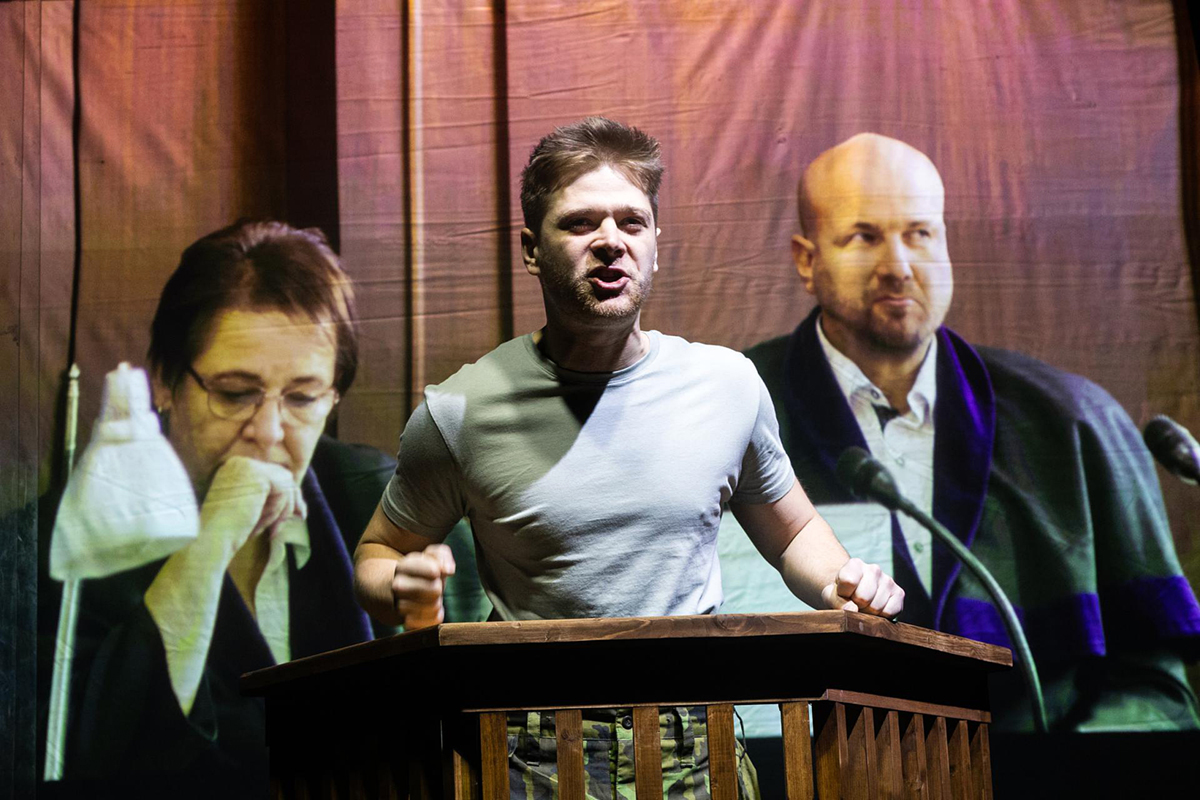 Z&nbsp;inscenace Jihočeského divadla Směšná temnota