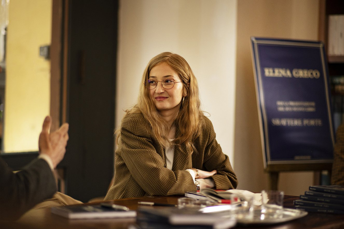 herečka Alba Rohrwacher - v seriálu Geniální přítelkyně v roli starší Eleny Grecové