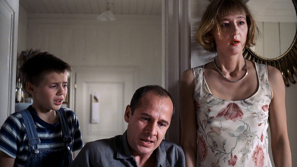 Záběr z&nbsp;filmu Michaela Hanekeho Funny Games