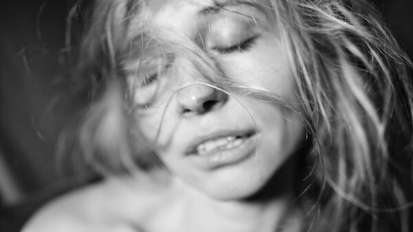 ilustrační snímek mladé ženy