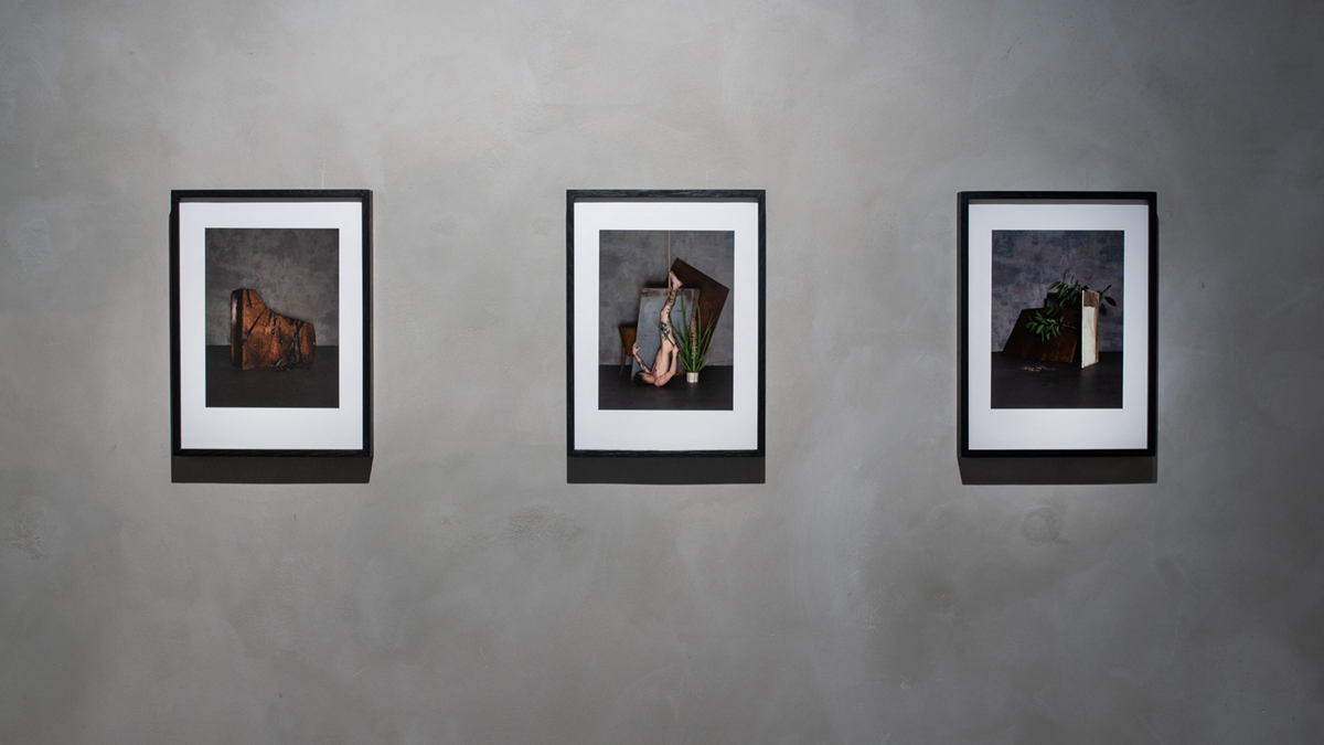 Pohled do výstavy Malström v lounské Galerii Benedikta Rejta