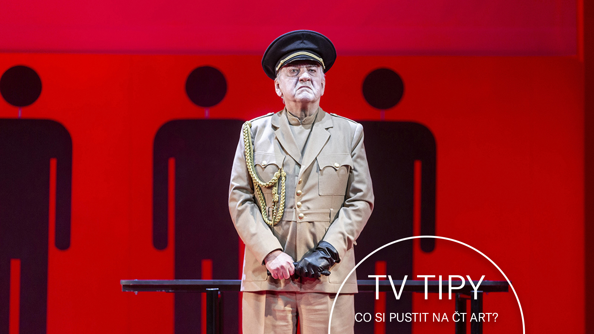 Miroslav Donutil v roli Maršála v inscenaci Bílé nemoci