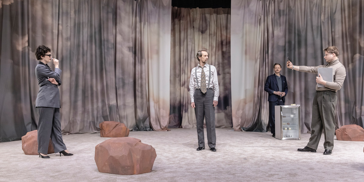 Z&nbsp;inscenace Zničit Městských divadel pražských