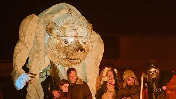 Z filmu Tanec s medvědem