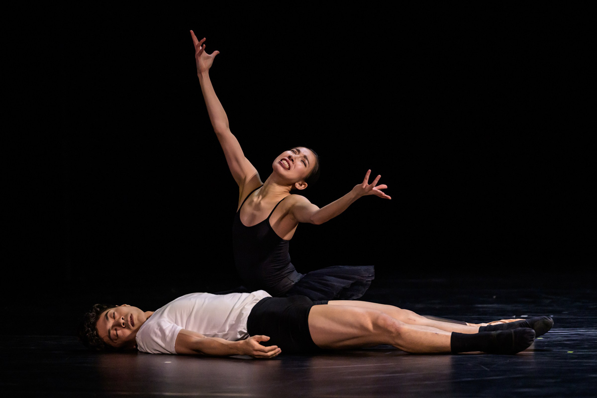 Z choreografie Requiem, která je součástí baletního večera Nejen Mozart! v Národním divadle moravskoslezském