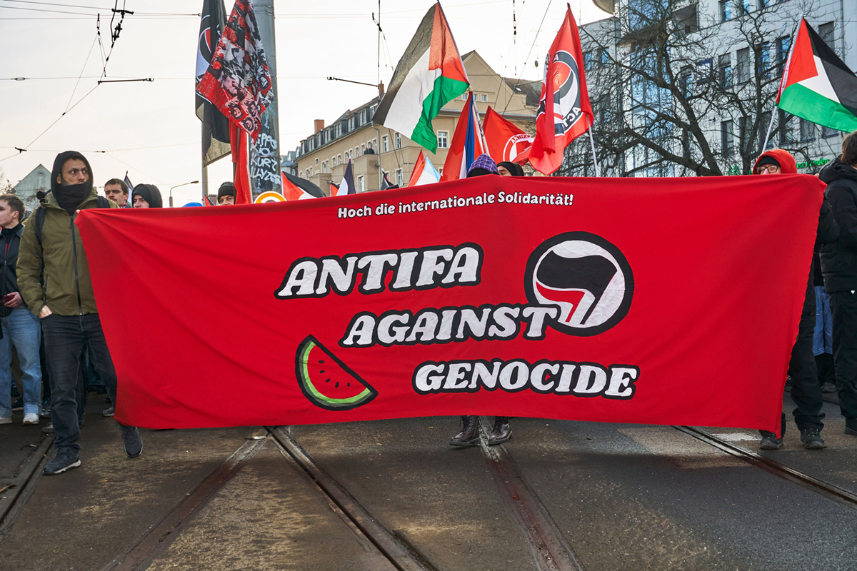 Antifa ve světě začátkem roku 2026: propalestinská demonstrace 17. ledna v německém Lipsku
