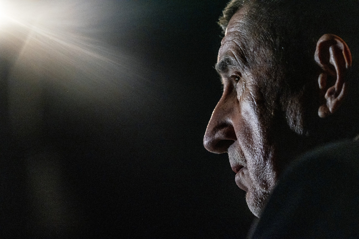 Andrej Babiš 24. března 2026 na půdě Národního divadla při prohlídce Nové scény před její rekonstrukcí