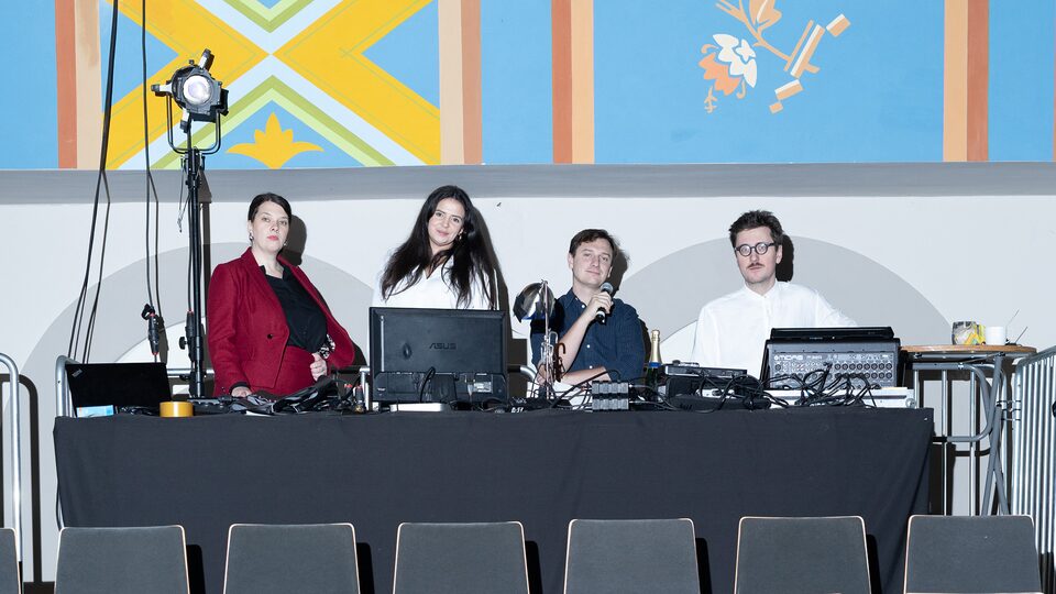 Vedení Vzletu. Zleva: Anna Klimešová, Emílie Formanová, Boris Jedinák, Petr Erbes