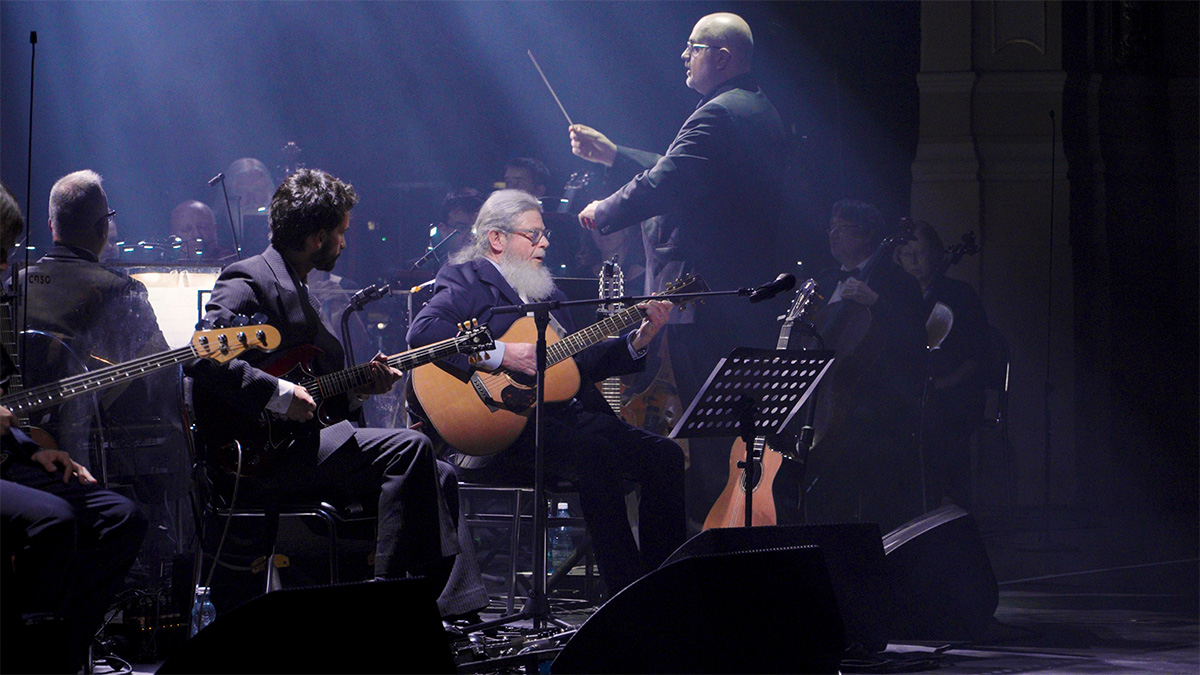 Gustavo Santaolalla a orchestr