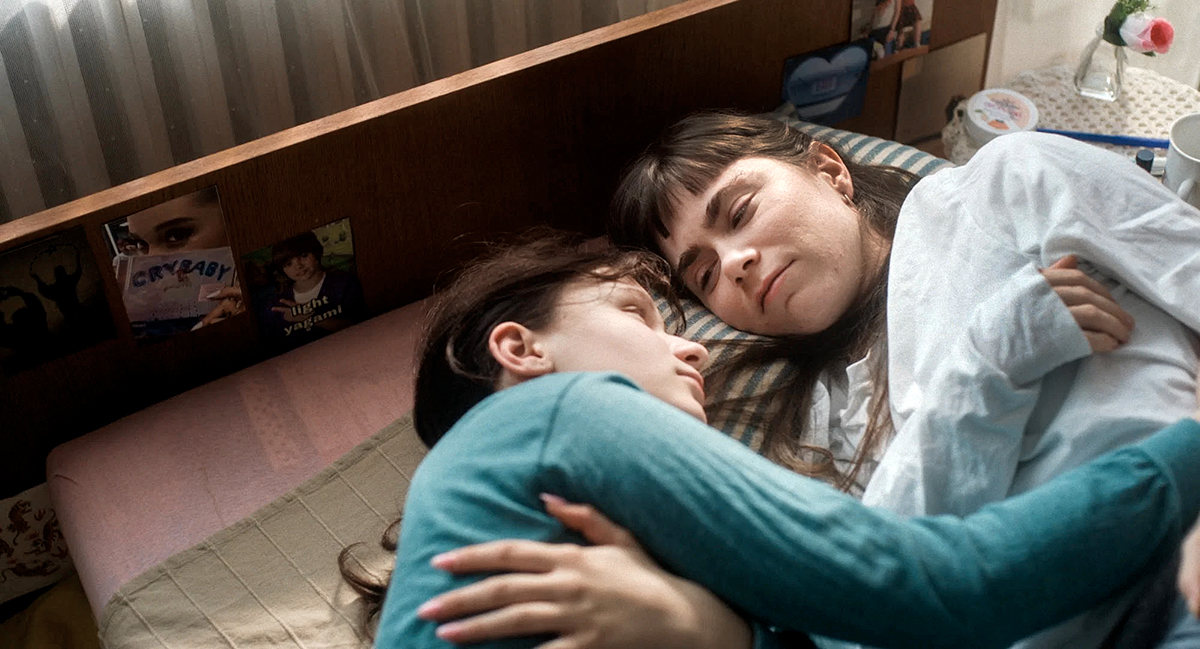 Mia Sofia Arpášová a&nbsp;Michaela Kostková ve filmu Milovník, ne bojovník