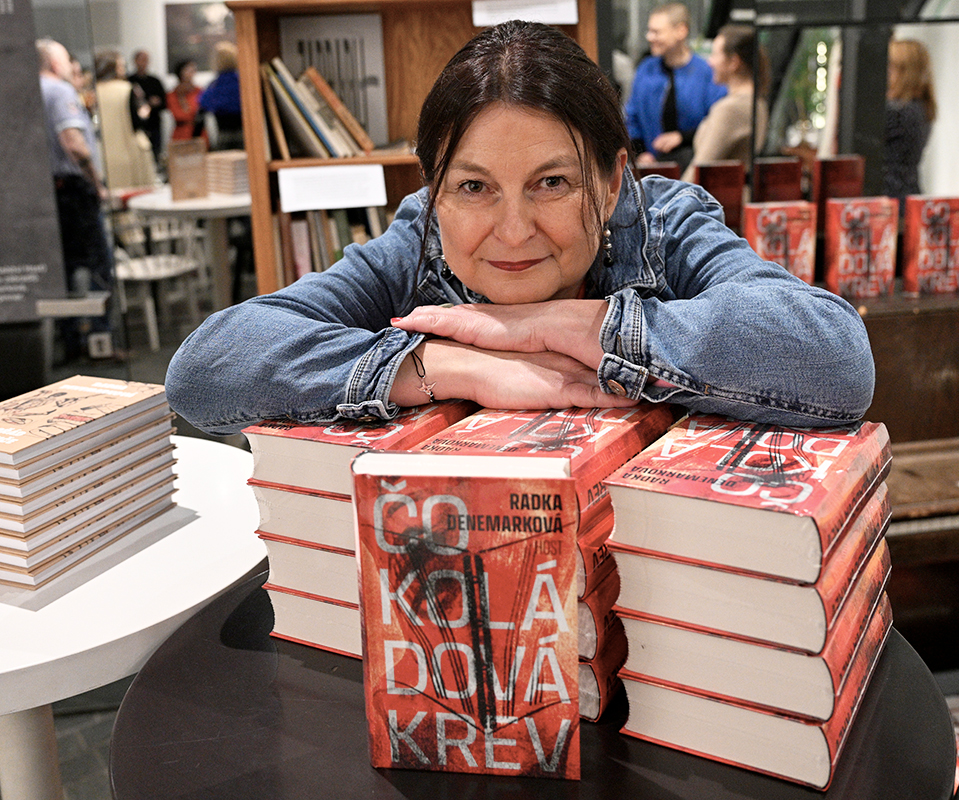 Radka Denemarková na křtu svého zatím posledního románu Čokoládová krev
