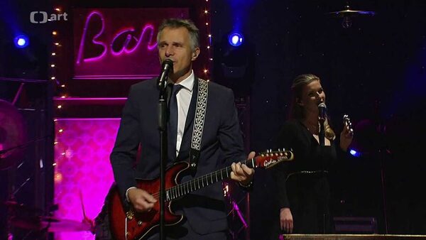 Janek Ledecký: Sliby se maj plnit v Baru Svět