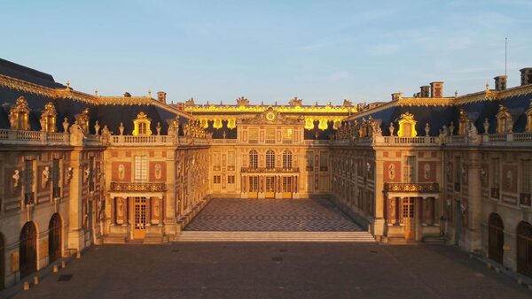 100 dní ve Versailles (1/6)