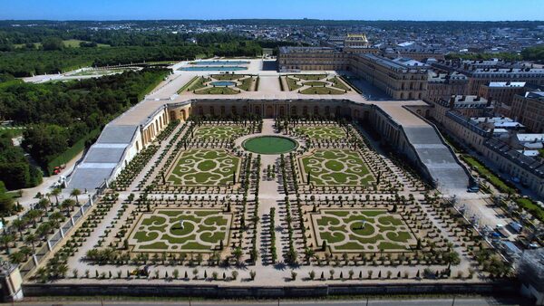 100 dní ve Versailles (5/6)